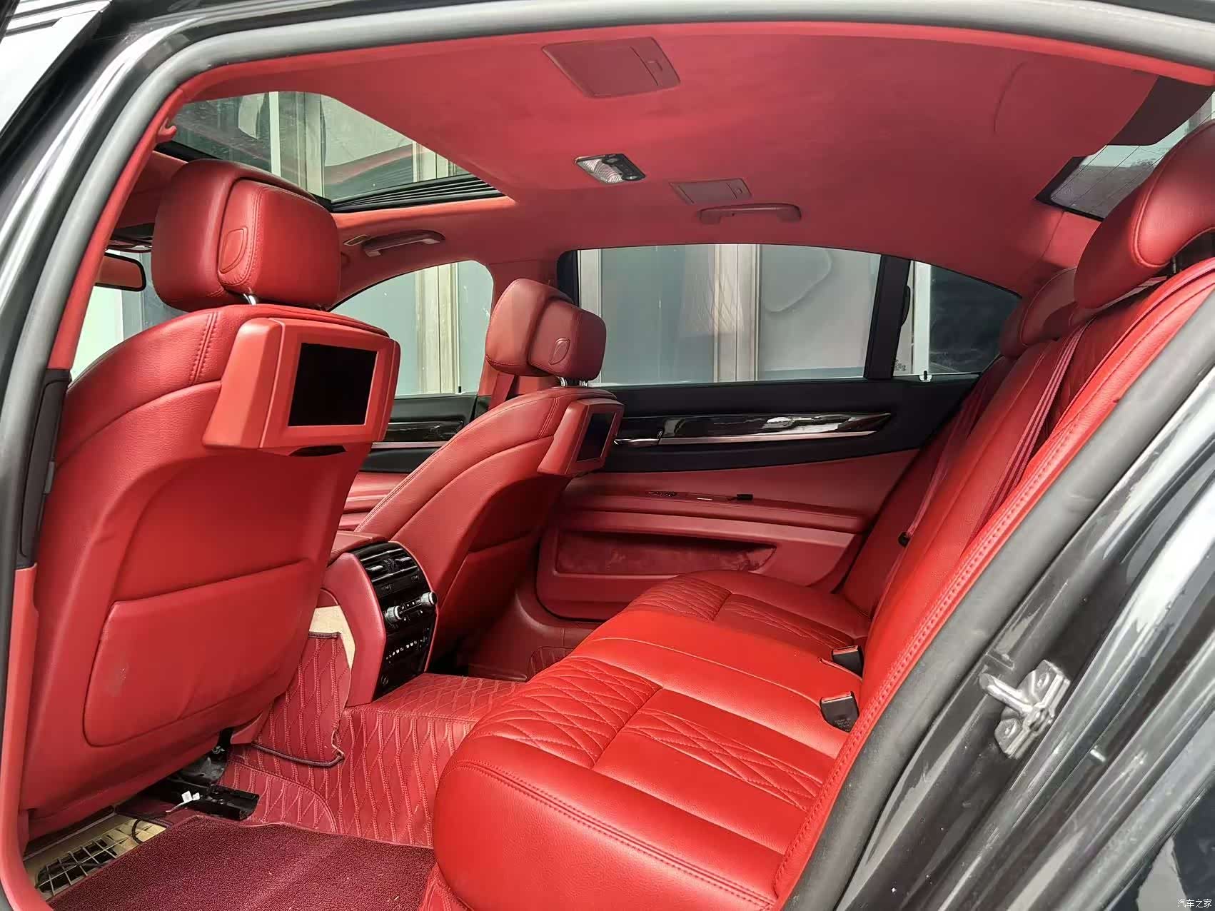 BMW 7 Series, 2010 8