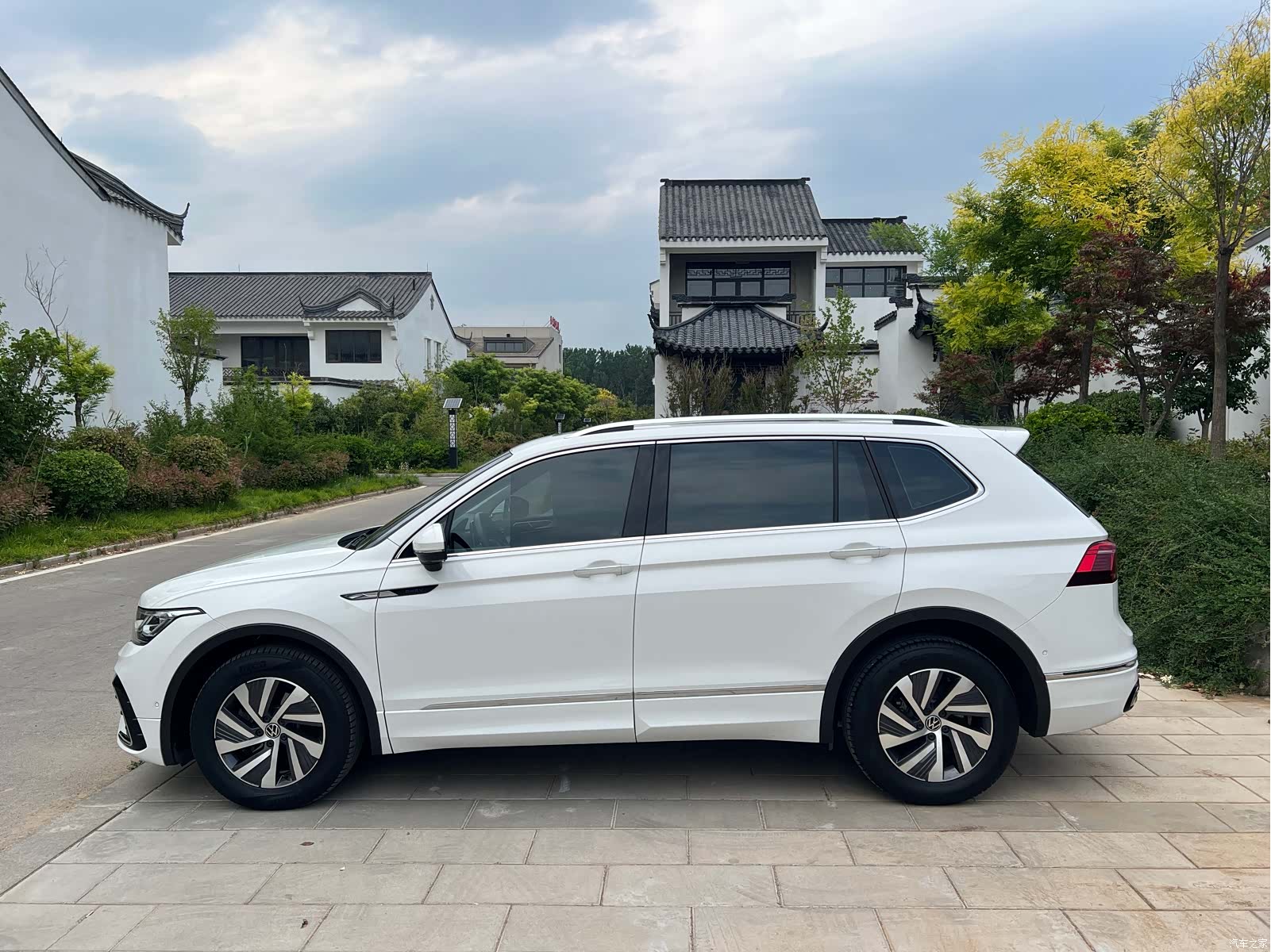 Volkswagen Tiguan L, 2022 4