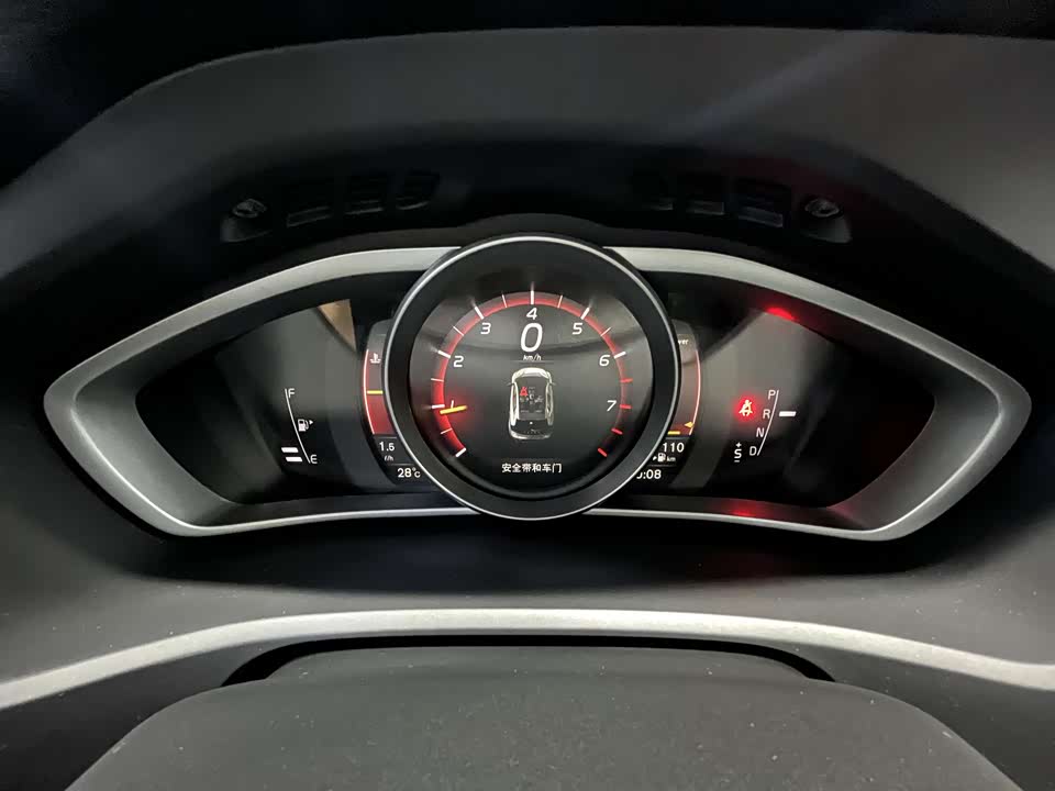 Volvo V40
