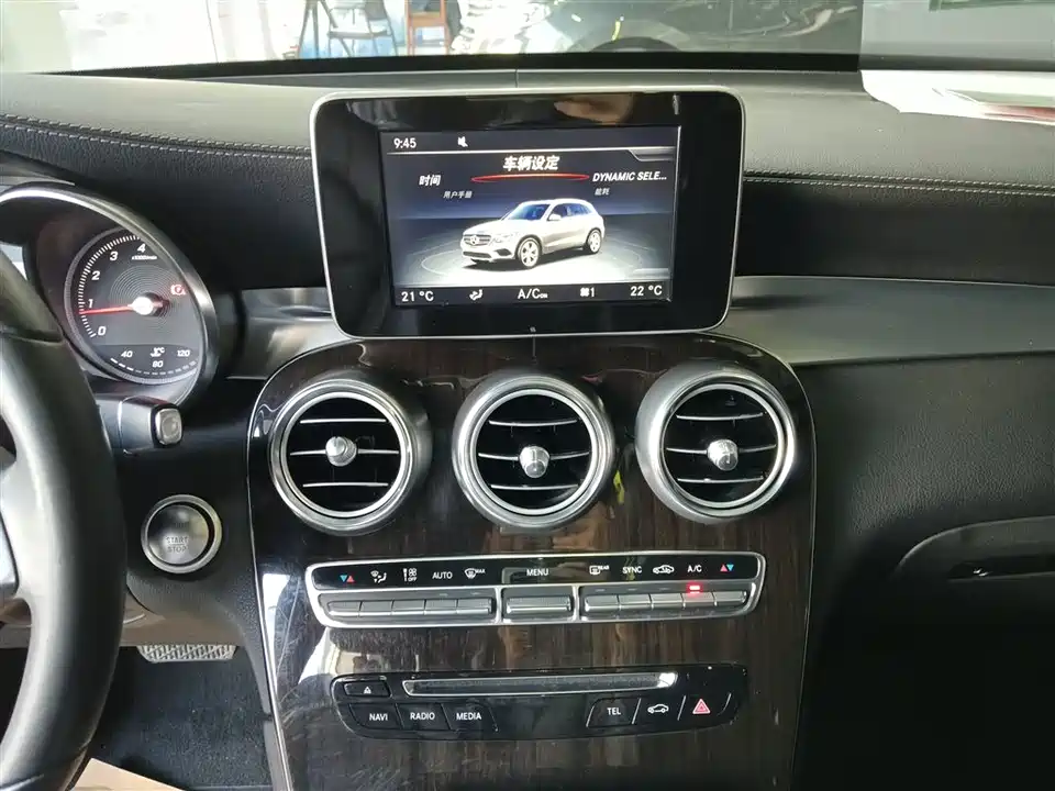 Mercedes-Benz GLC Mercedes-Benz GLC