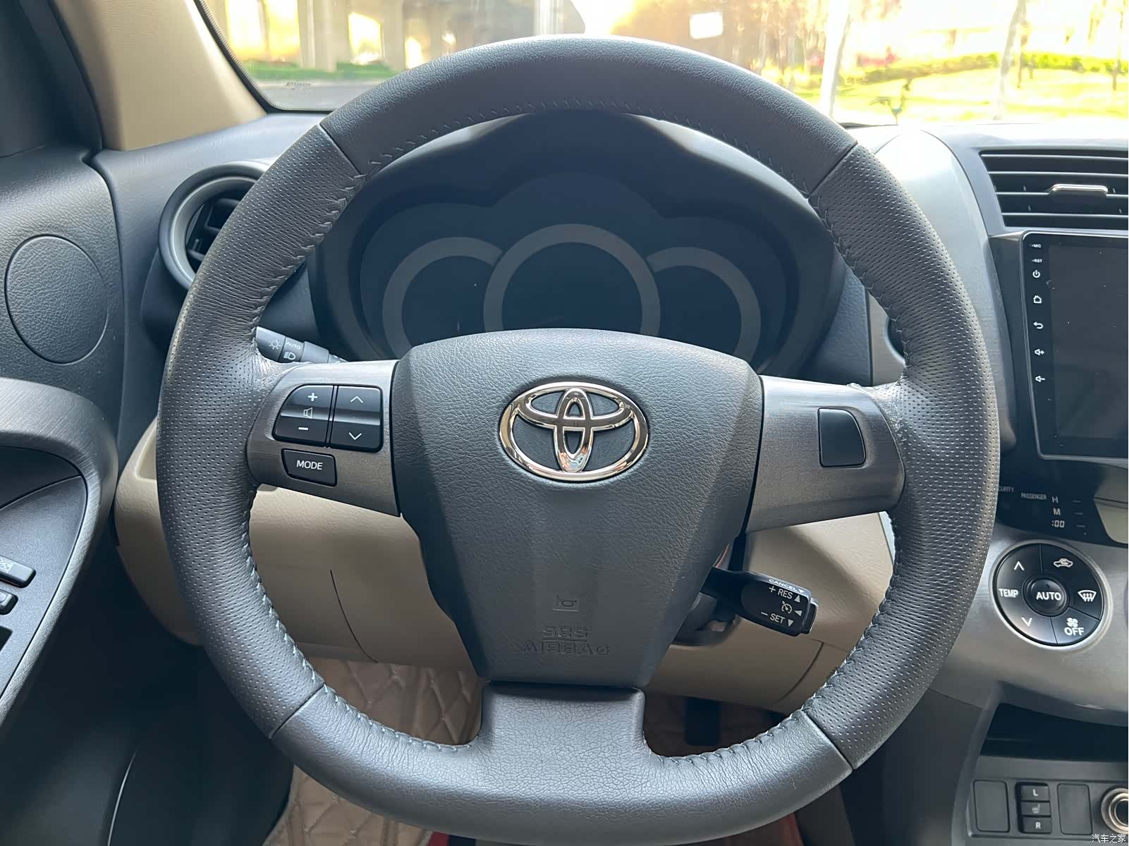 Toyota RAV4, 2012 16
