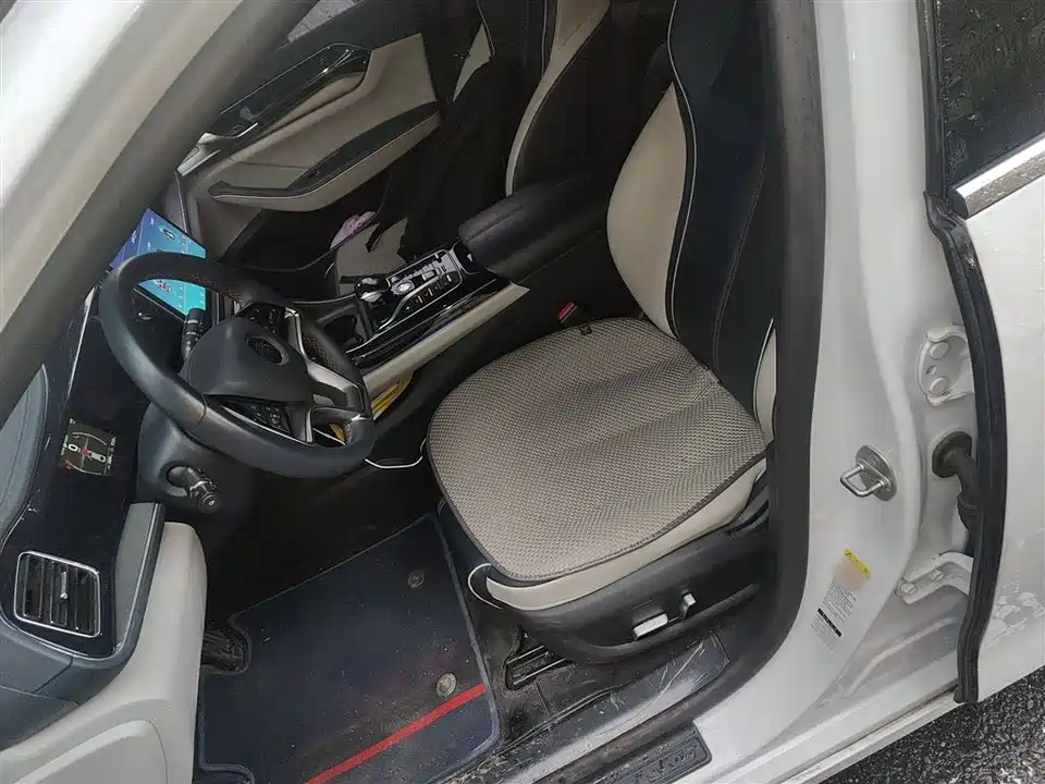 BYD Qin Yuan BYD Qin Yuan