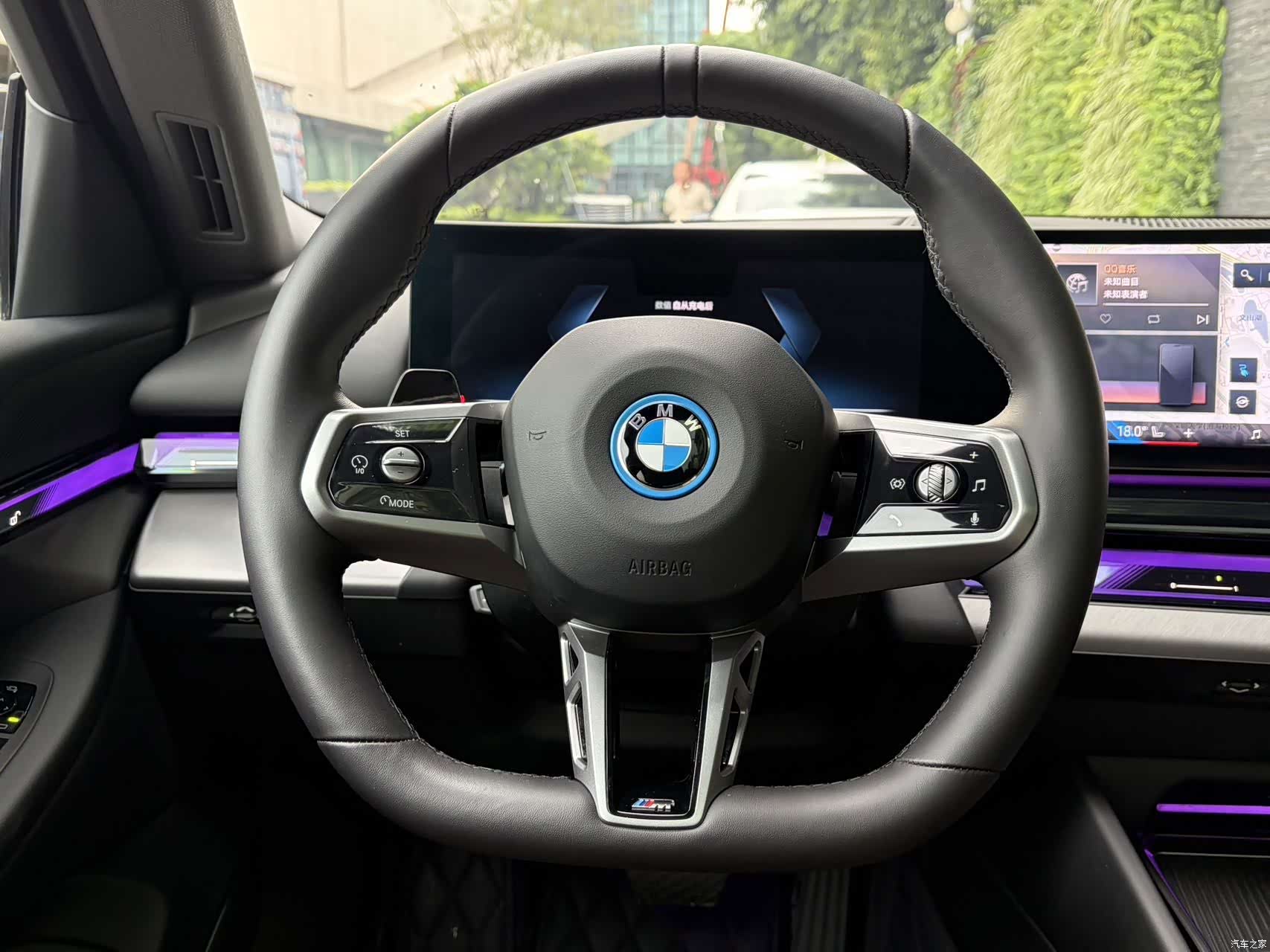 BMW i5, 2024 14