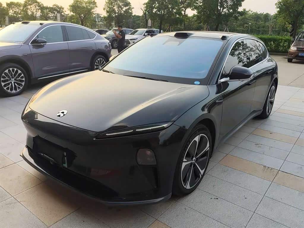 NIO ET5T