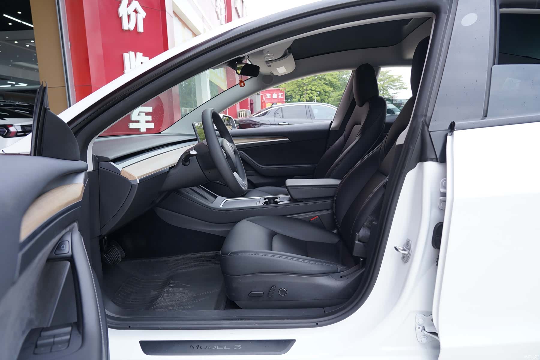 Tesla Model 3, 2022 все фото