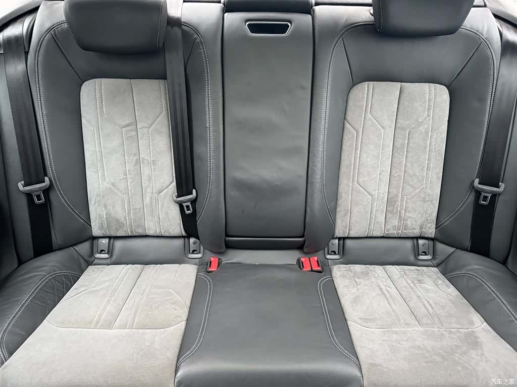 Audi A6L, 2021 все фото