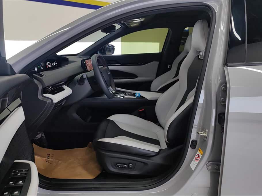 Changan A05