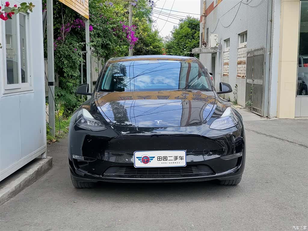 Tesla Model Y, 2021 2