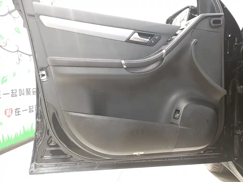 Mercedes-Benz R-class