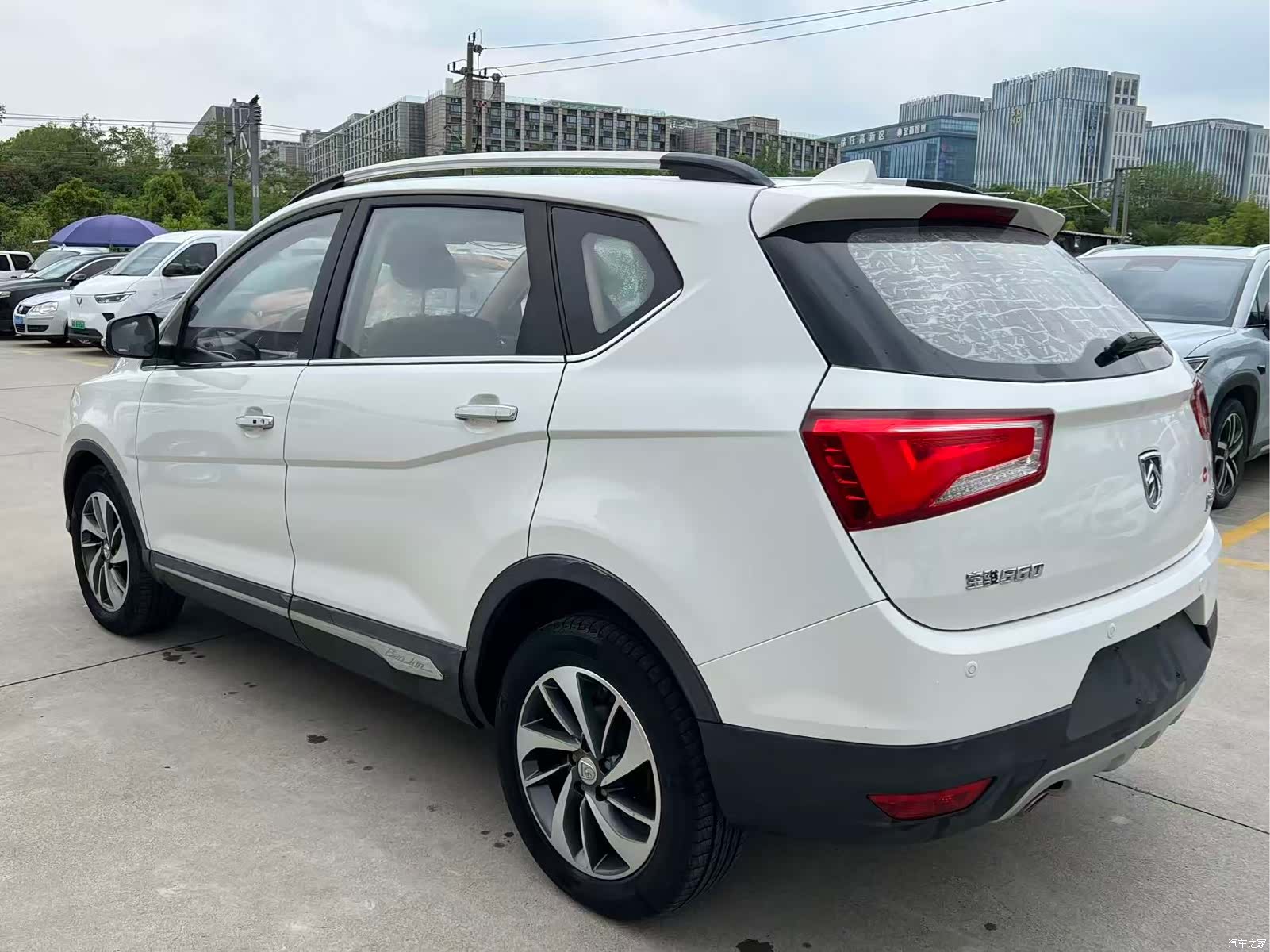 Wuling 560, 2016 12
