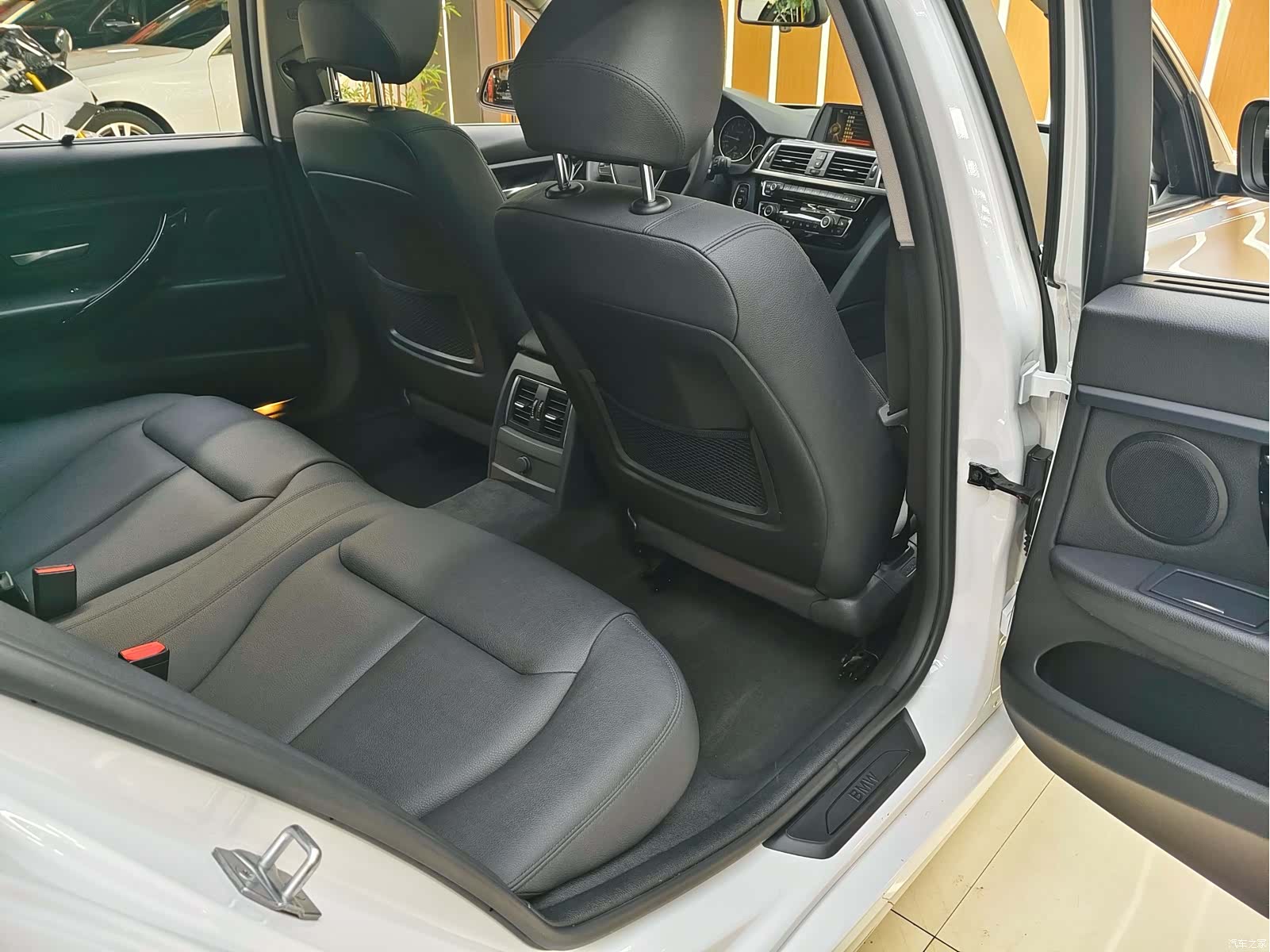 BMW 3 Series, 2017 8