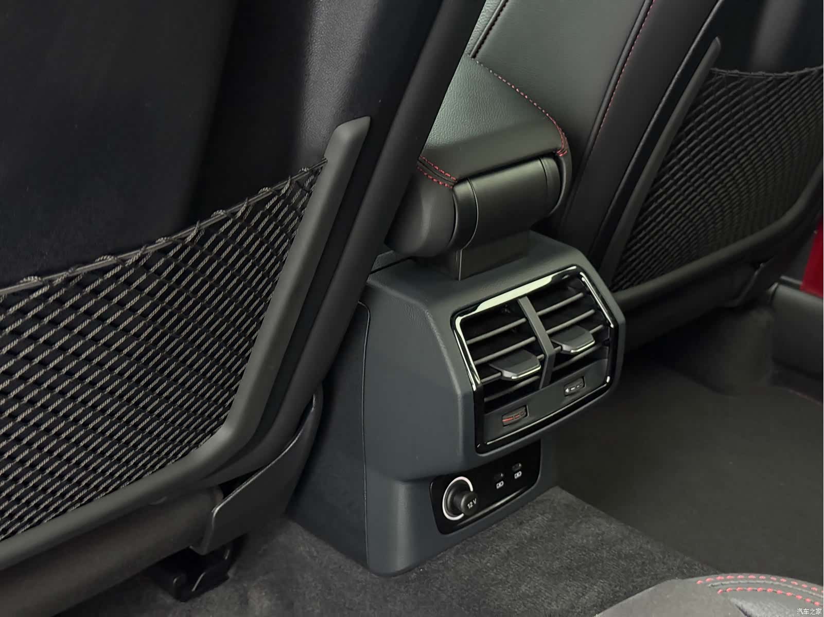 Audi Q3, 2022 14