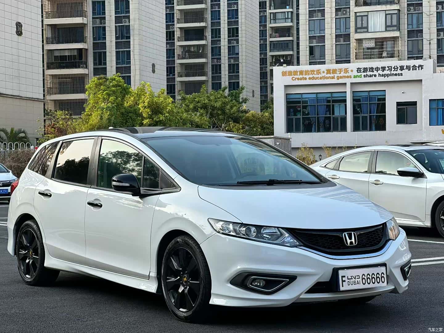 Honda Jade, 2014 3