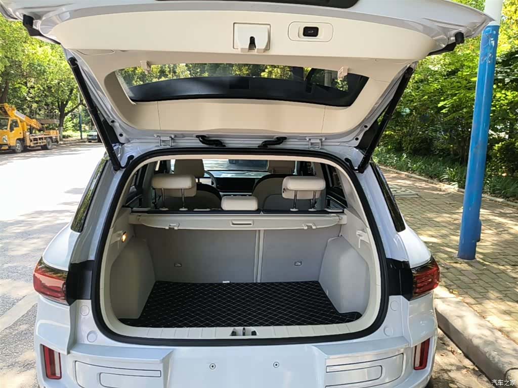 Geely Icon, 2023 19