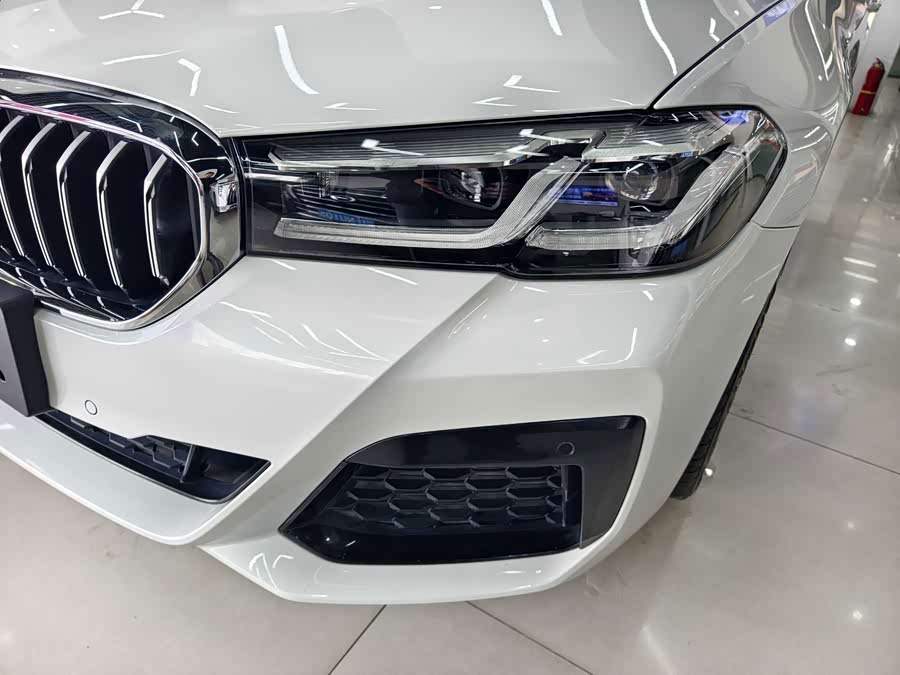BMW 5 Series New Energy 2021, фото 16