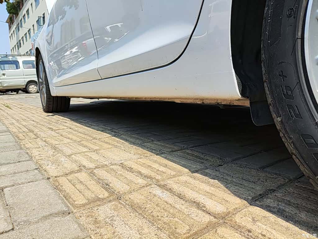 Hyundai DLX, 2017 22