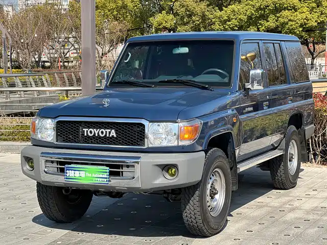Toyota Land Cruiser LC76 2019 — купить из Китая под заказ