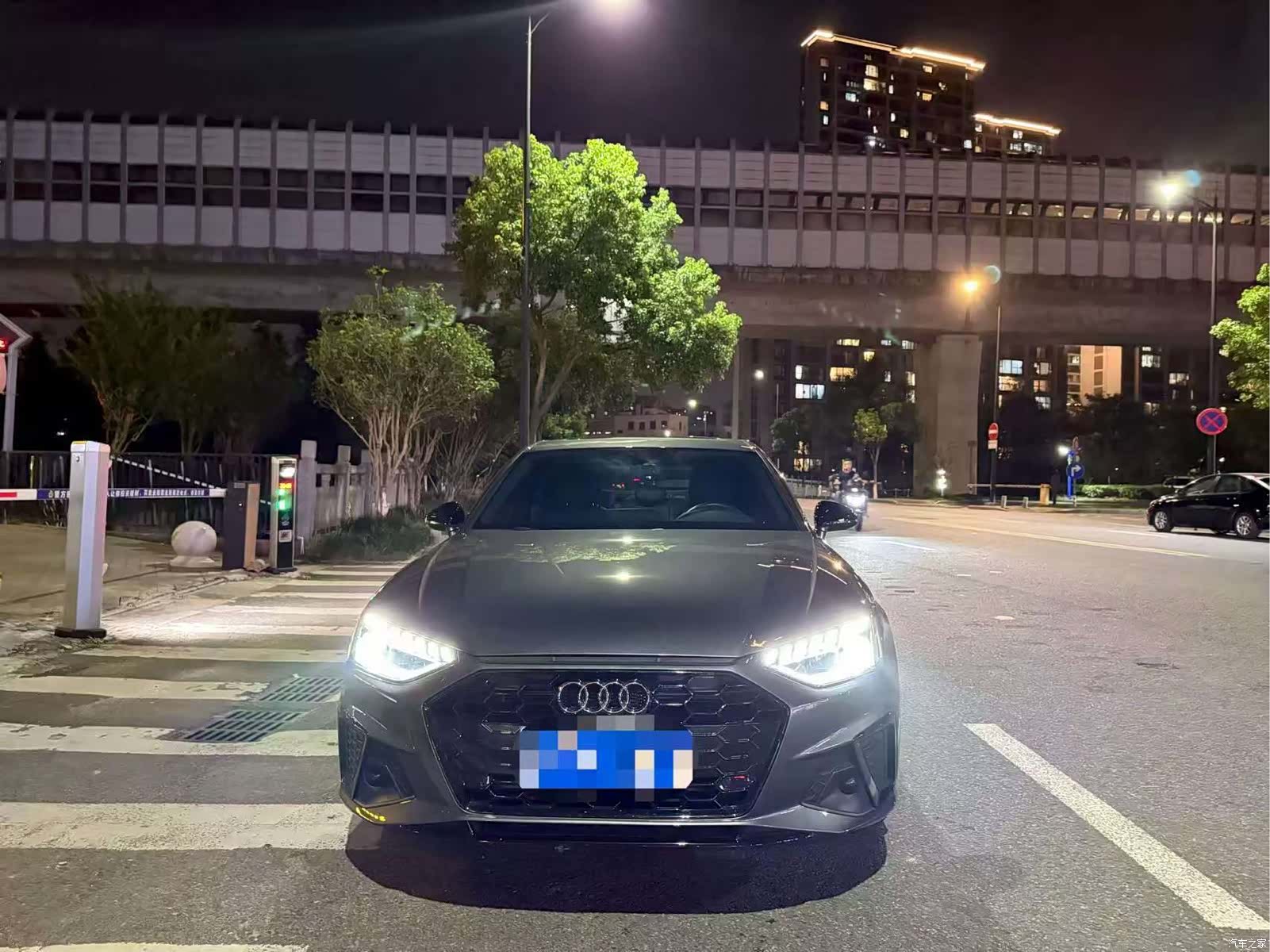 Audi A4L, 2024 1