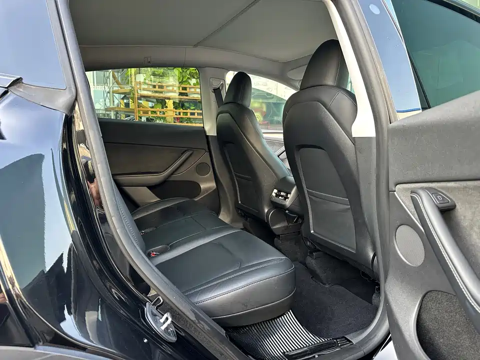 Tesla Model Y Tesla Model Y