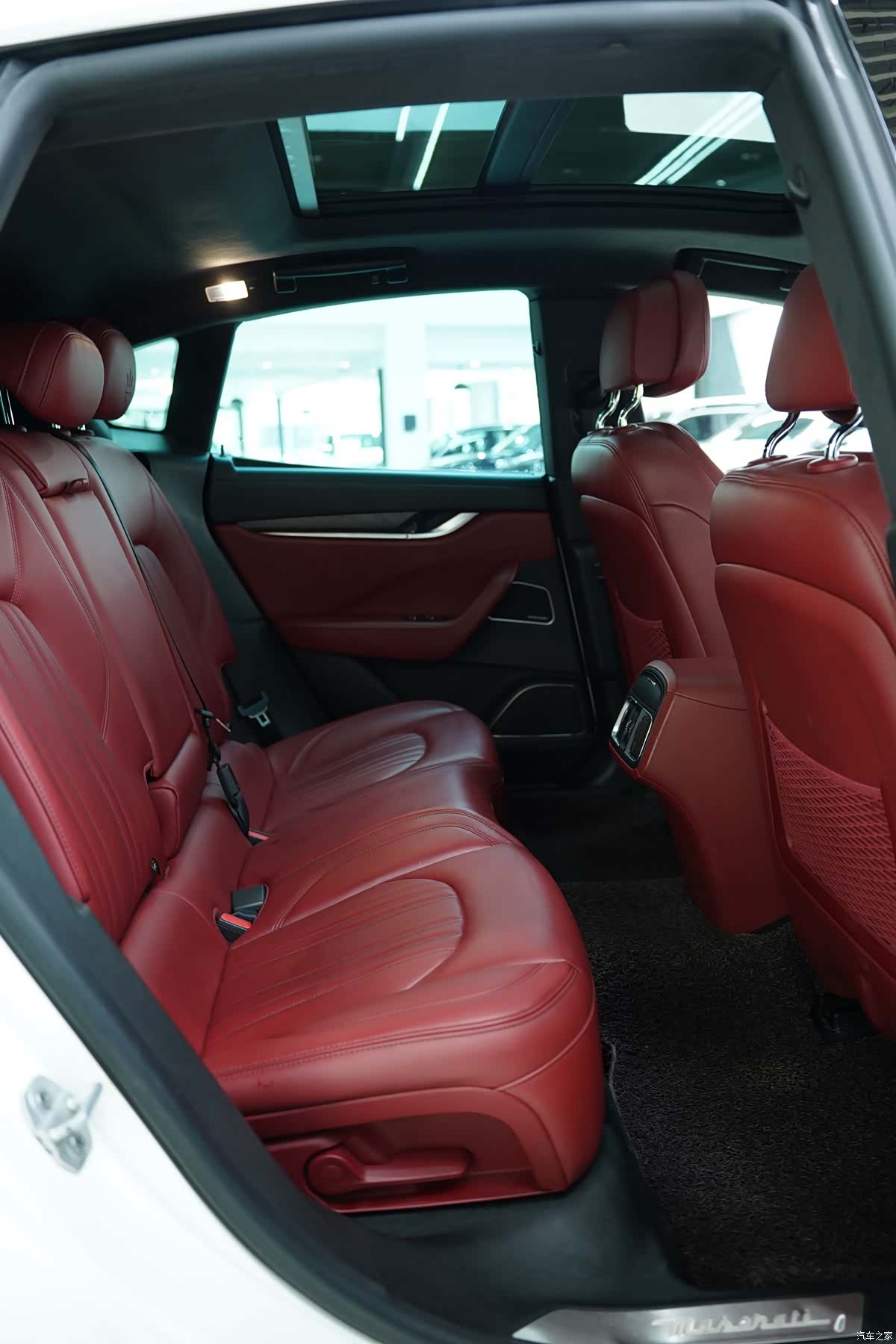 Maserati Levante, 2017 13