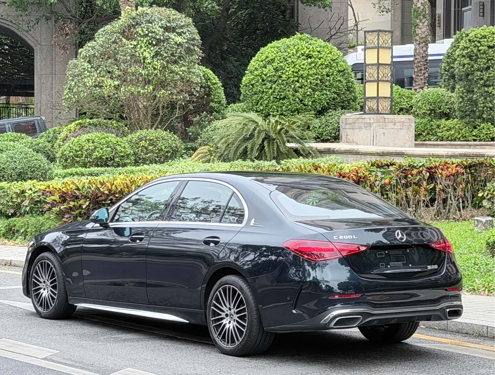 Mercedes-Benz C-Class, 2024 4