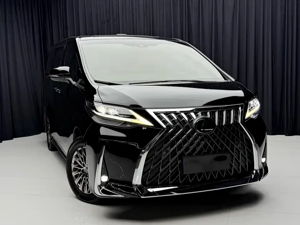 Lexus LM