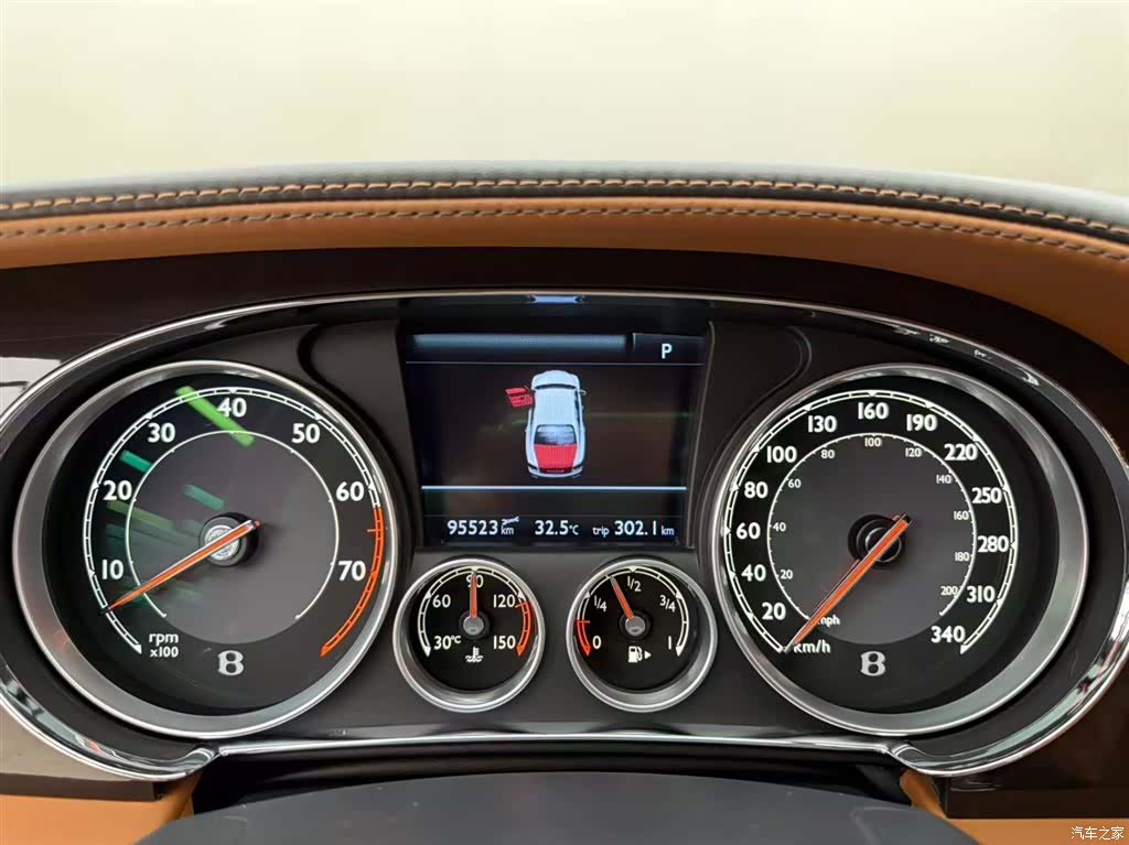 Bentley Flying Spur, 2015 7