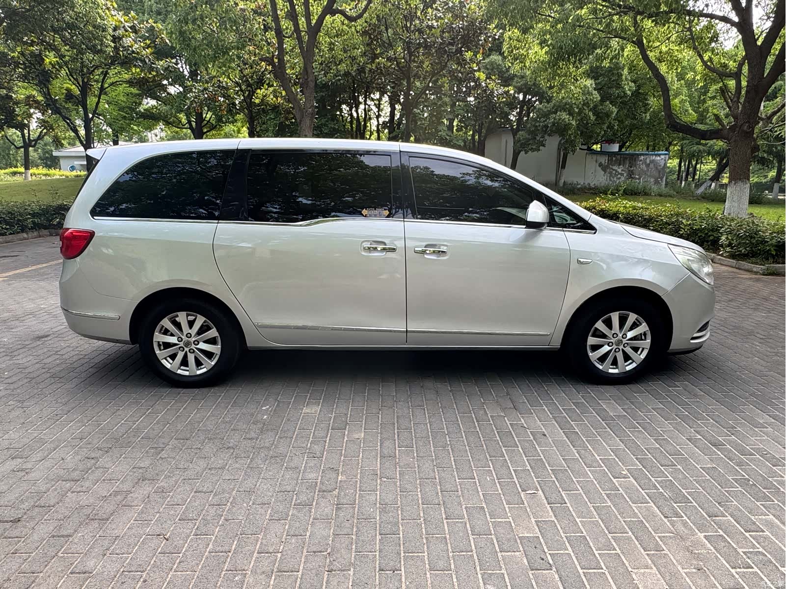 Buick GL8, 2018 15