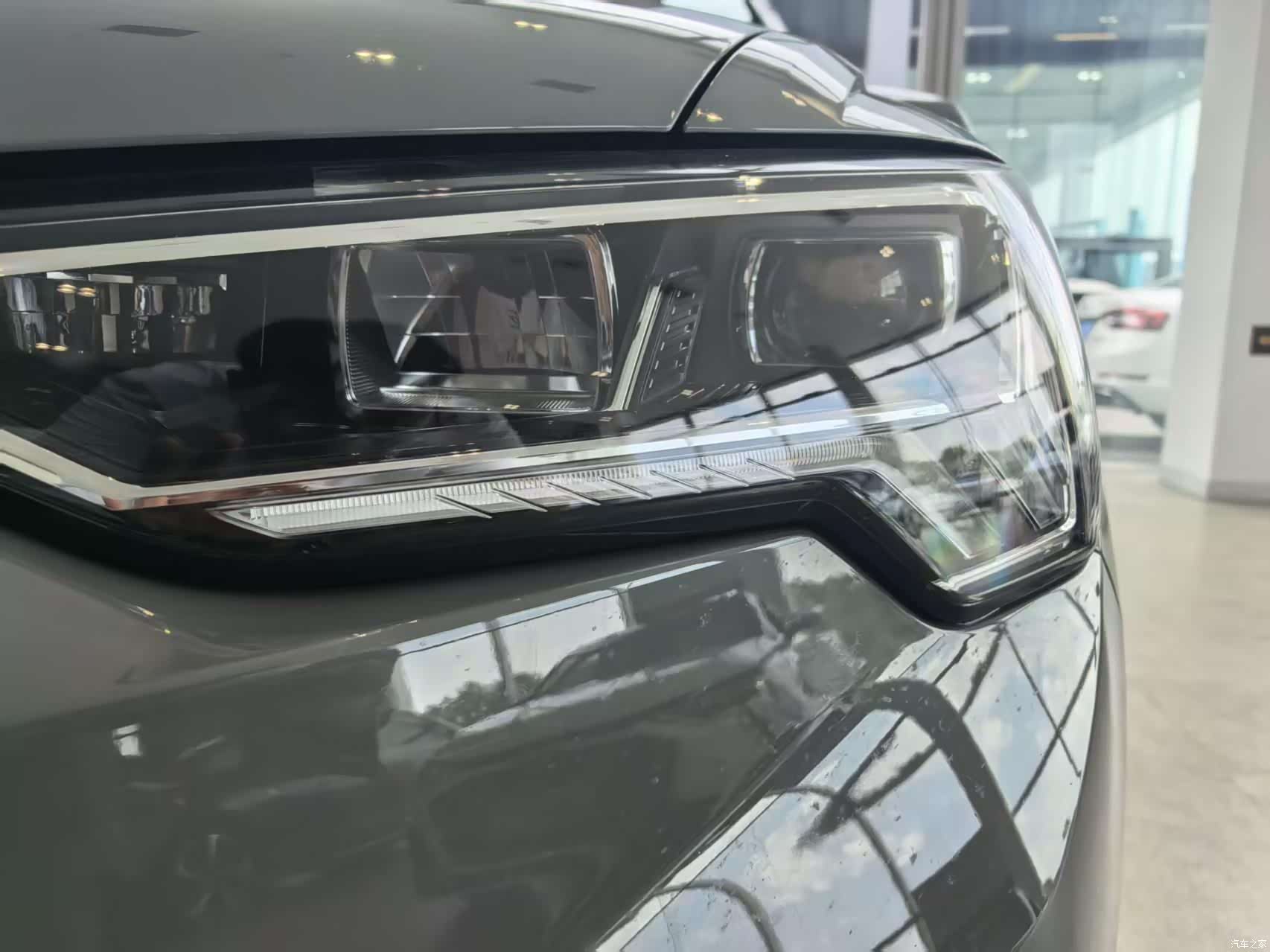 Audi Q3, 2024 2