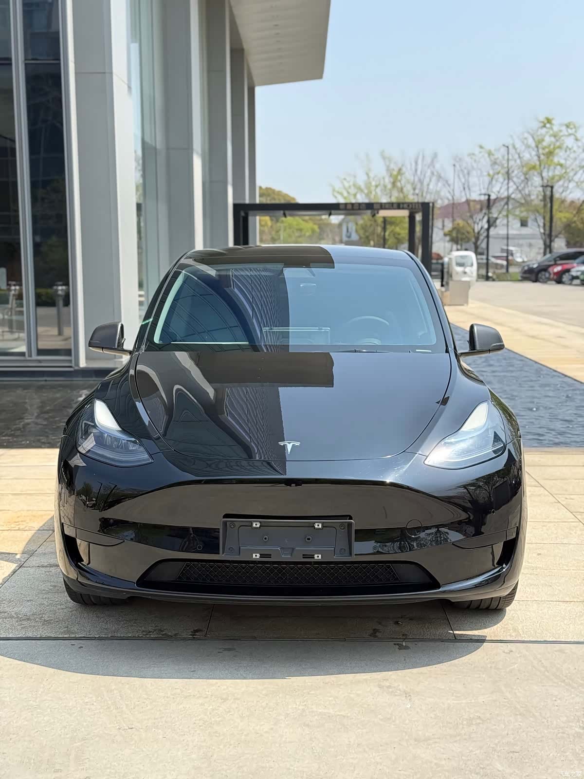 Tesla Model Y, 2023 2