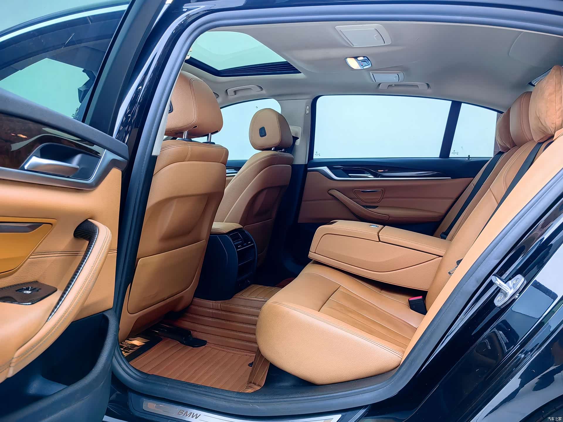 BMW 5 Series, 2017 11