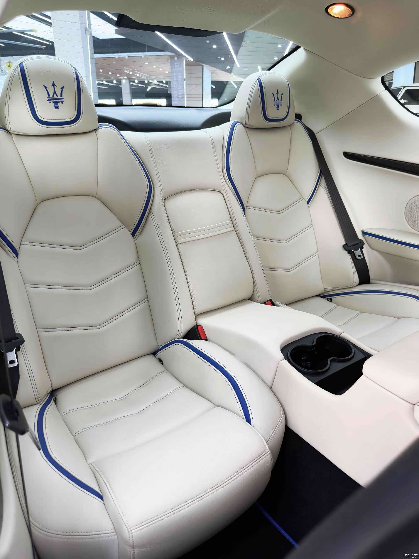 Maserati GranTurismo, 2015 26