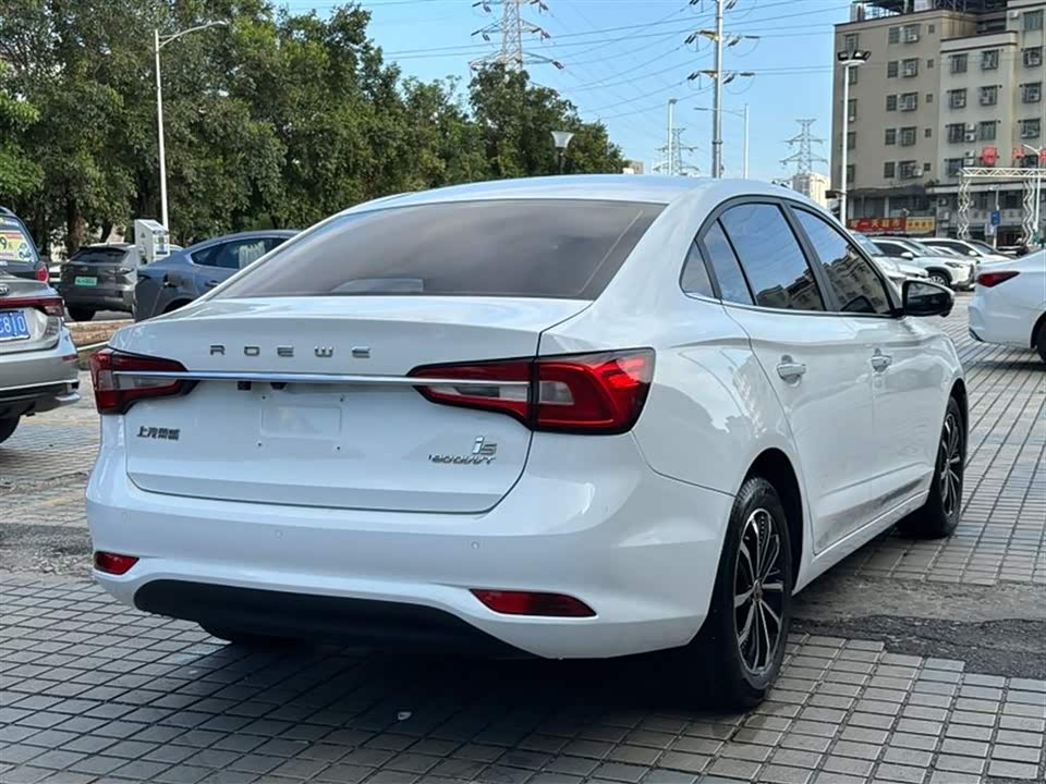 Roewe i5
