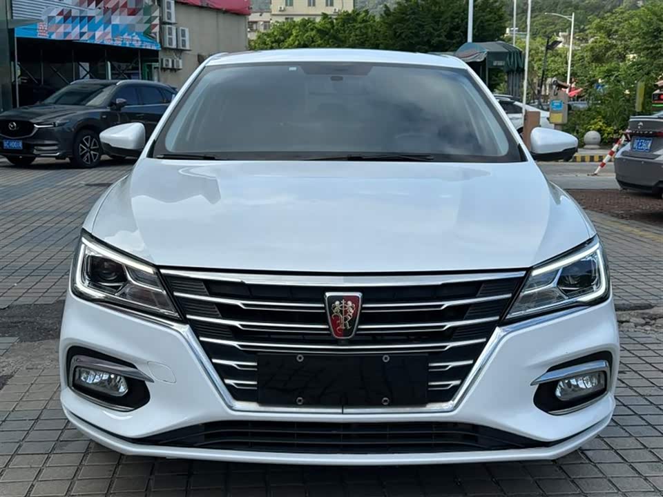 Roewe i5