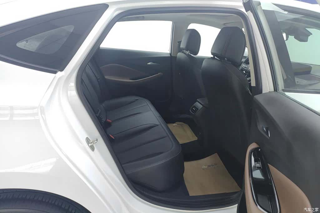 Buick Verano, 2023 11