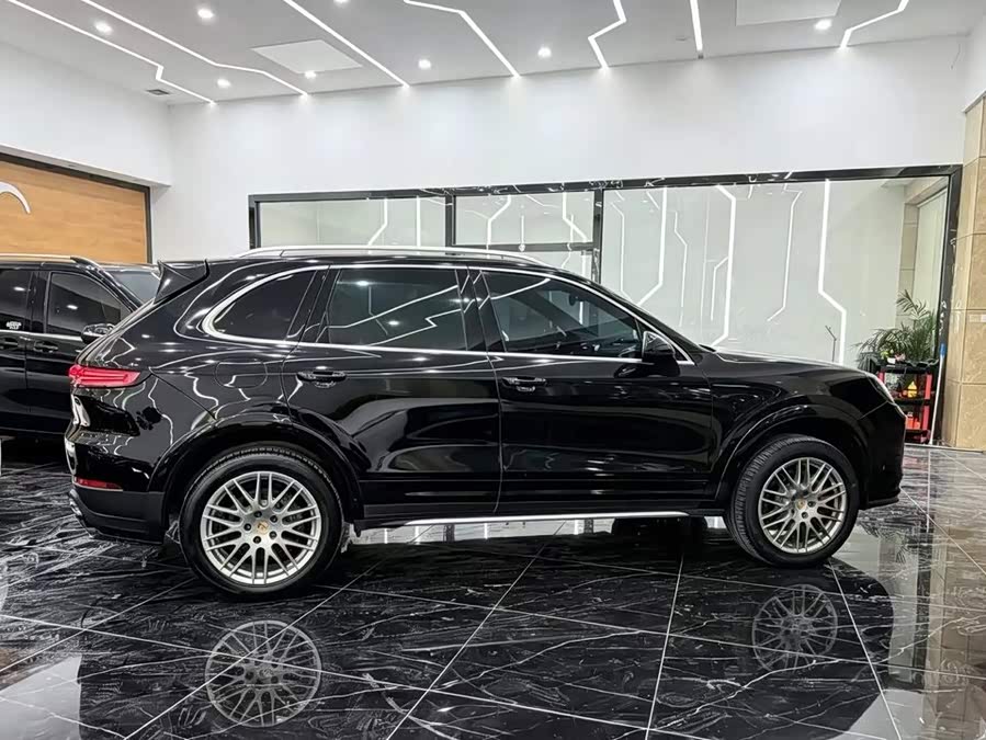 Porsche Cayenne 2014, фото 2