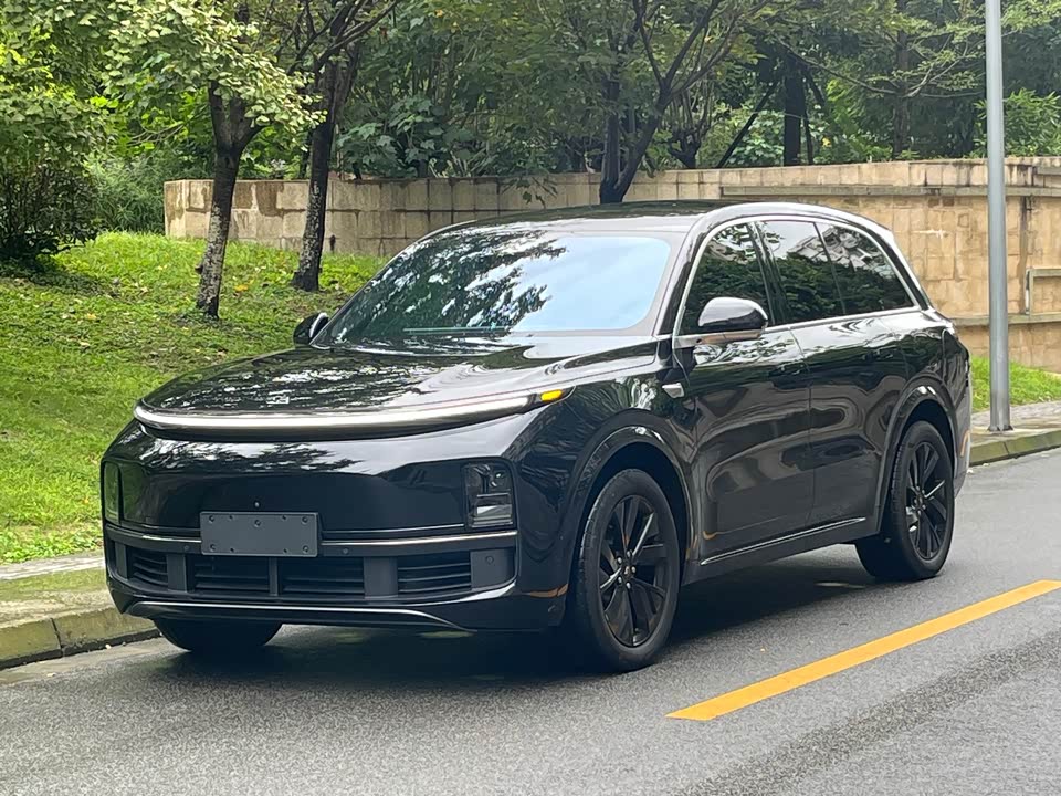 Li Auto Ideal L8