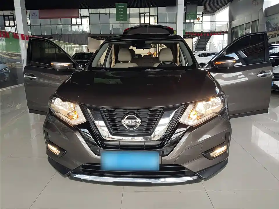 Nissan Qijun