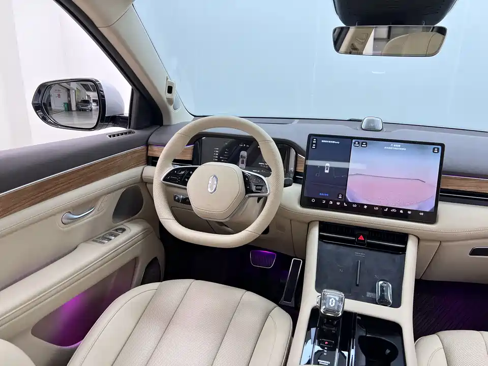 AITO Ask the world M7