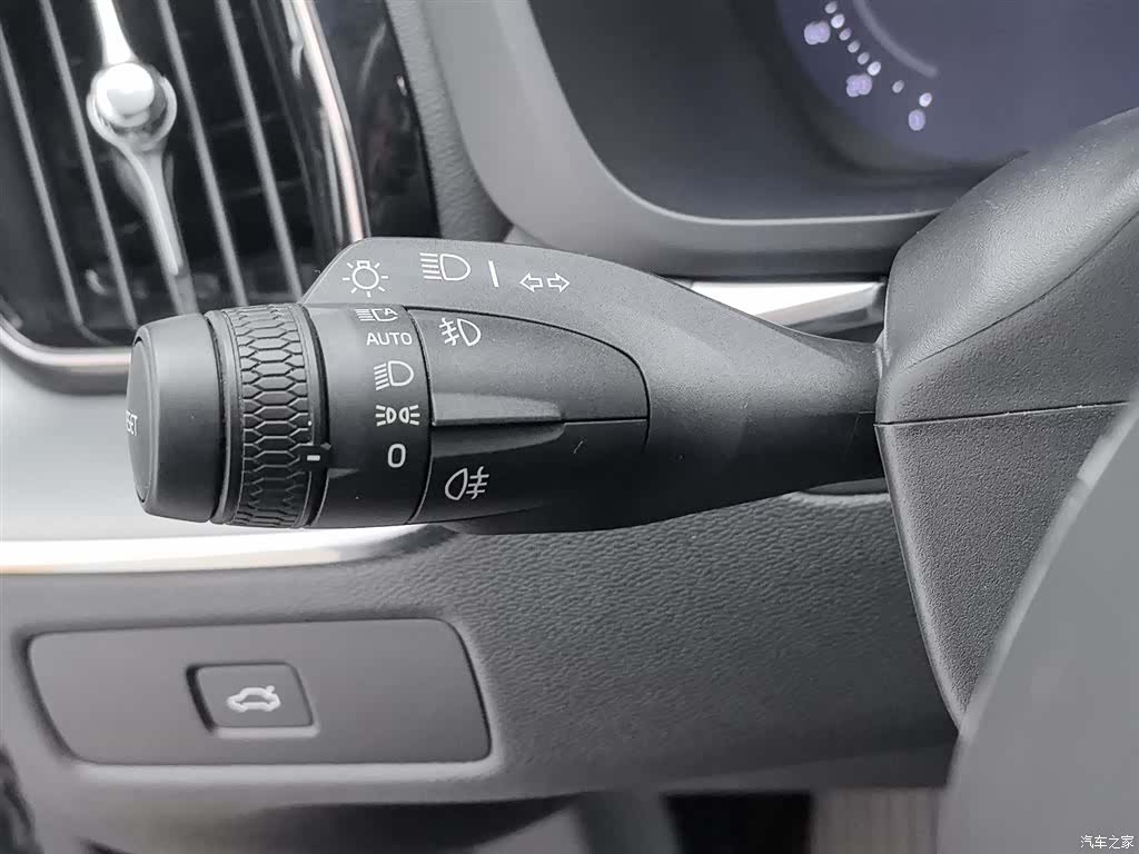 Volvo XC60, 2023 21