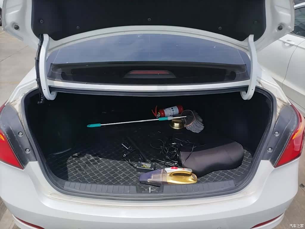 Hyundai DLX, 2016 19