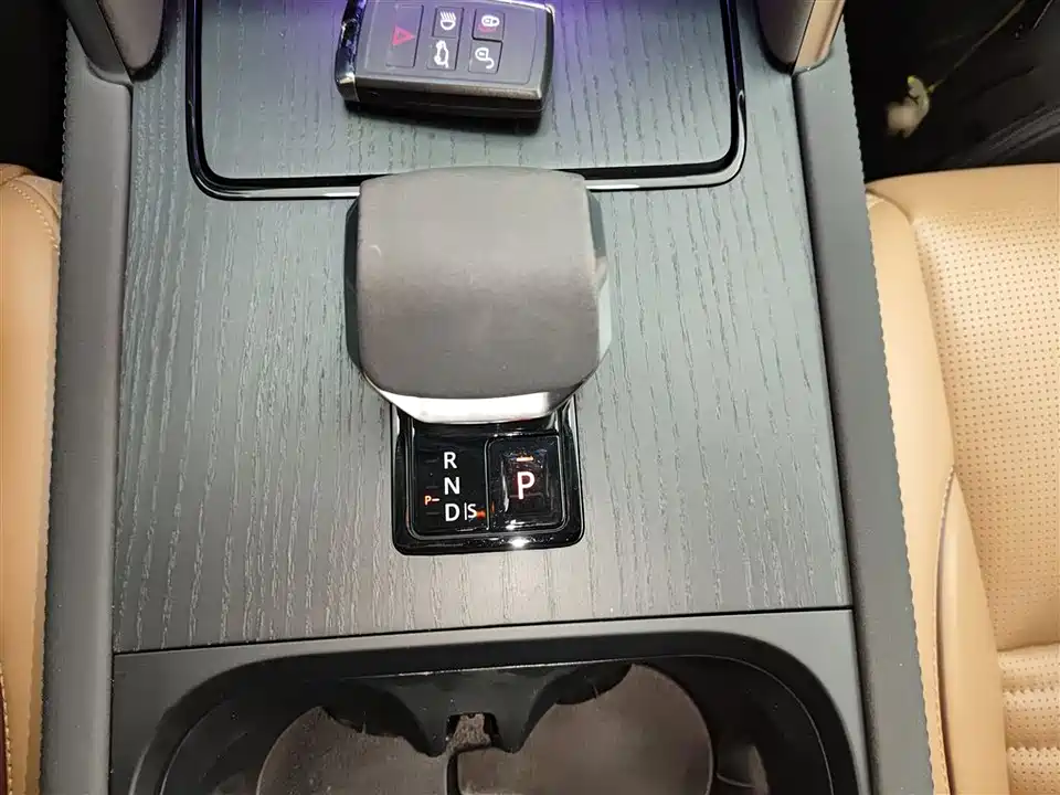 Land Rover Discover sports