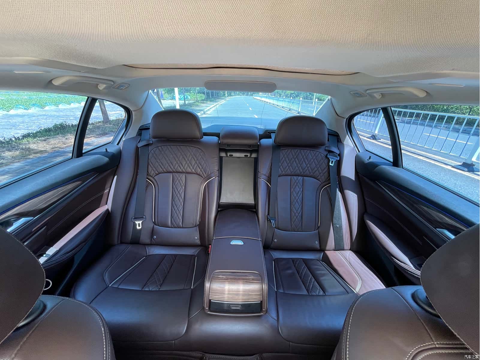 BMW 5 Series, 2018 25