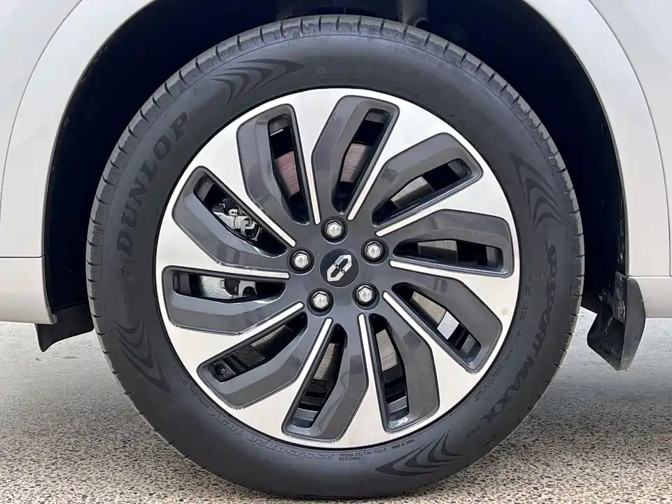 AITO Ask the world M7