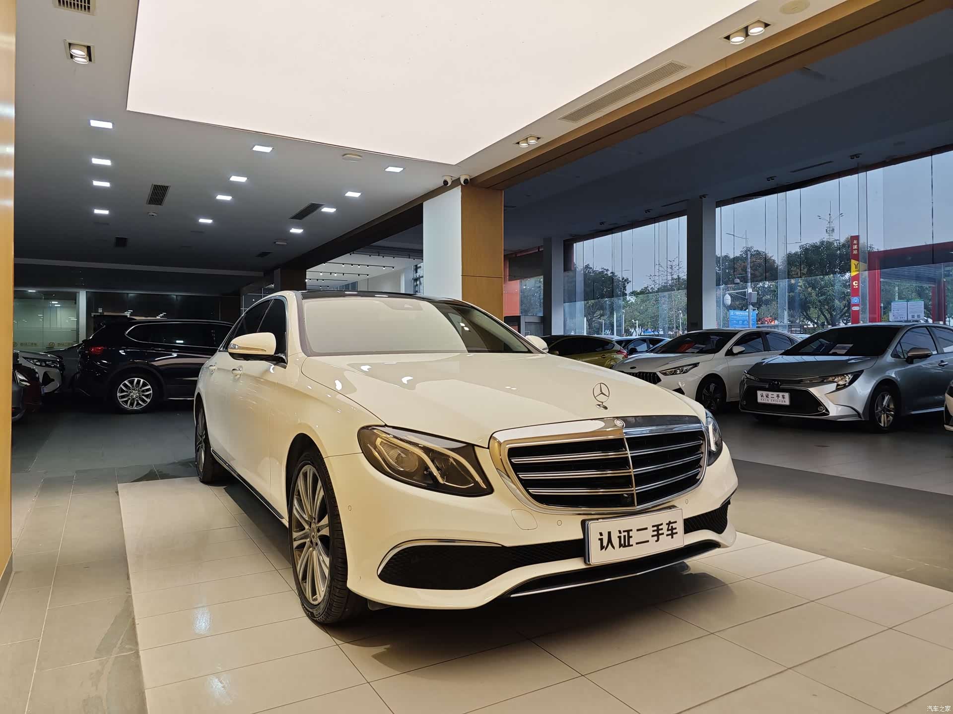 Mercedes-Benz E-Class, 2017 4