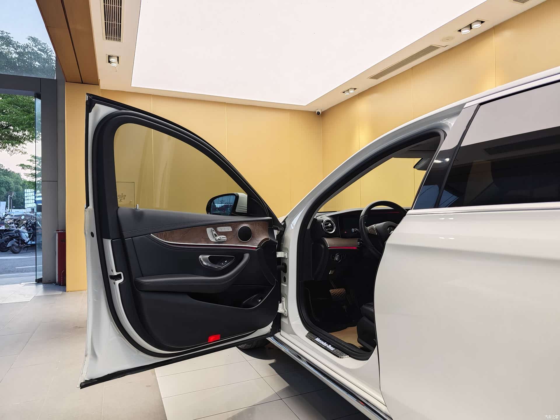 Mercedes-Benz E-Class, 2017 7