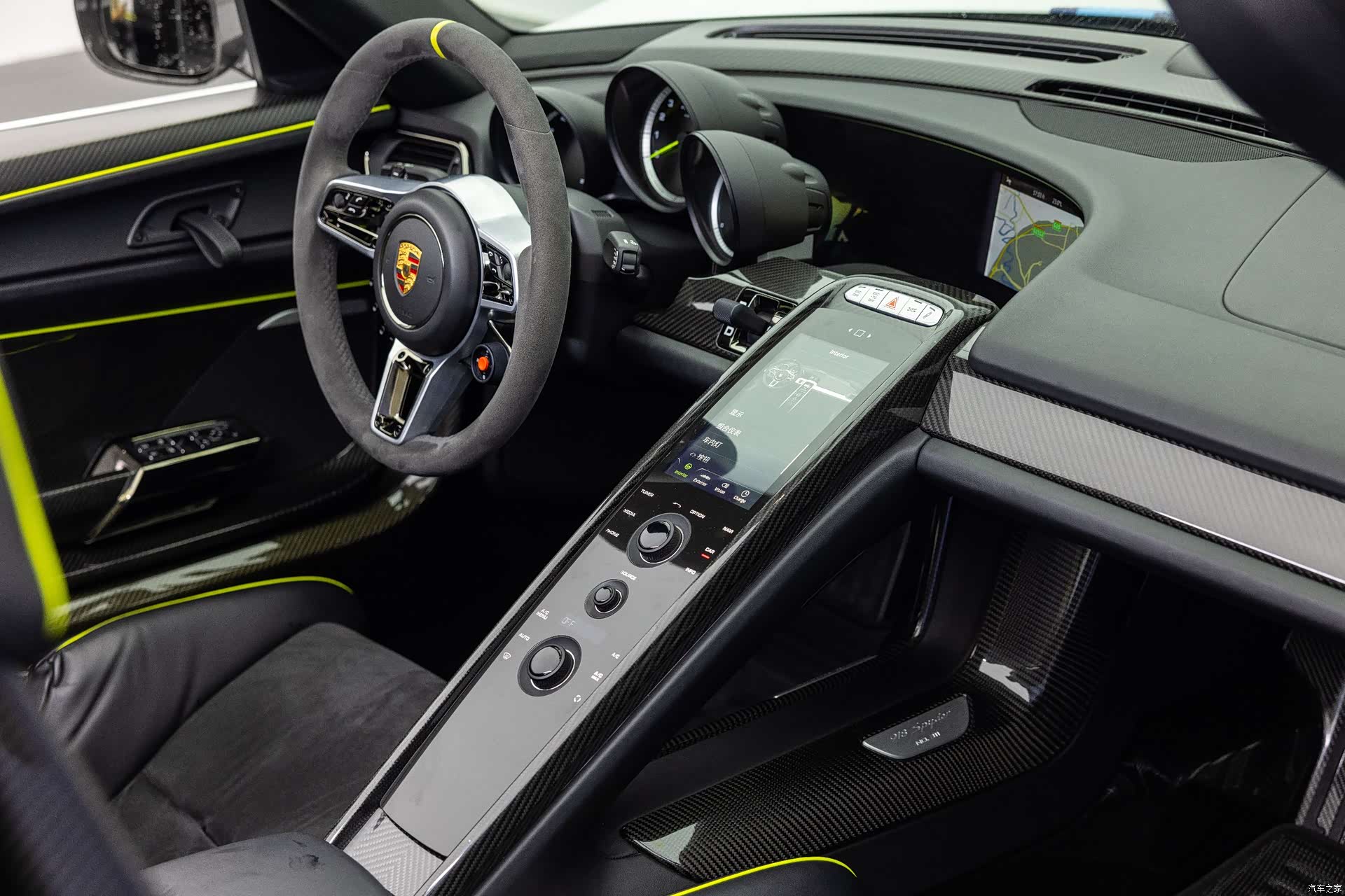 Porsche 918, 2015 10
