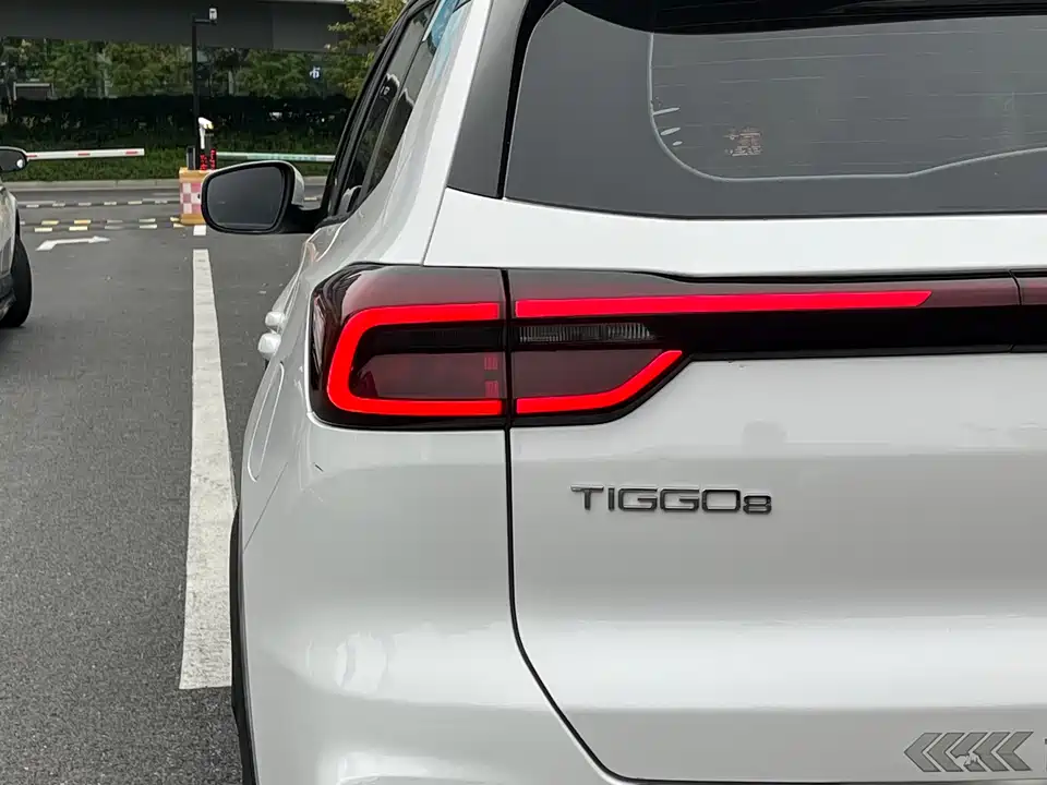 Chery Tiggo 8