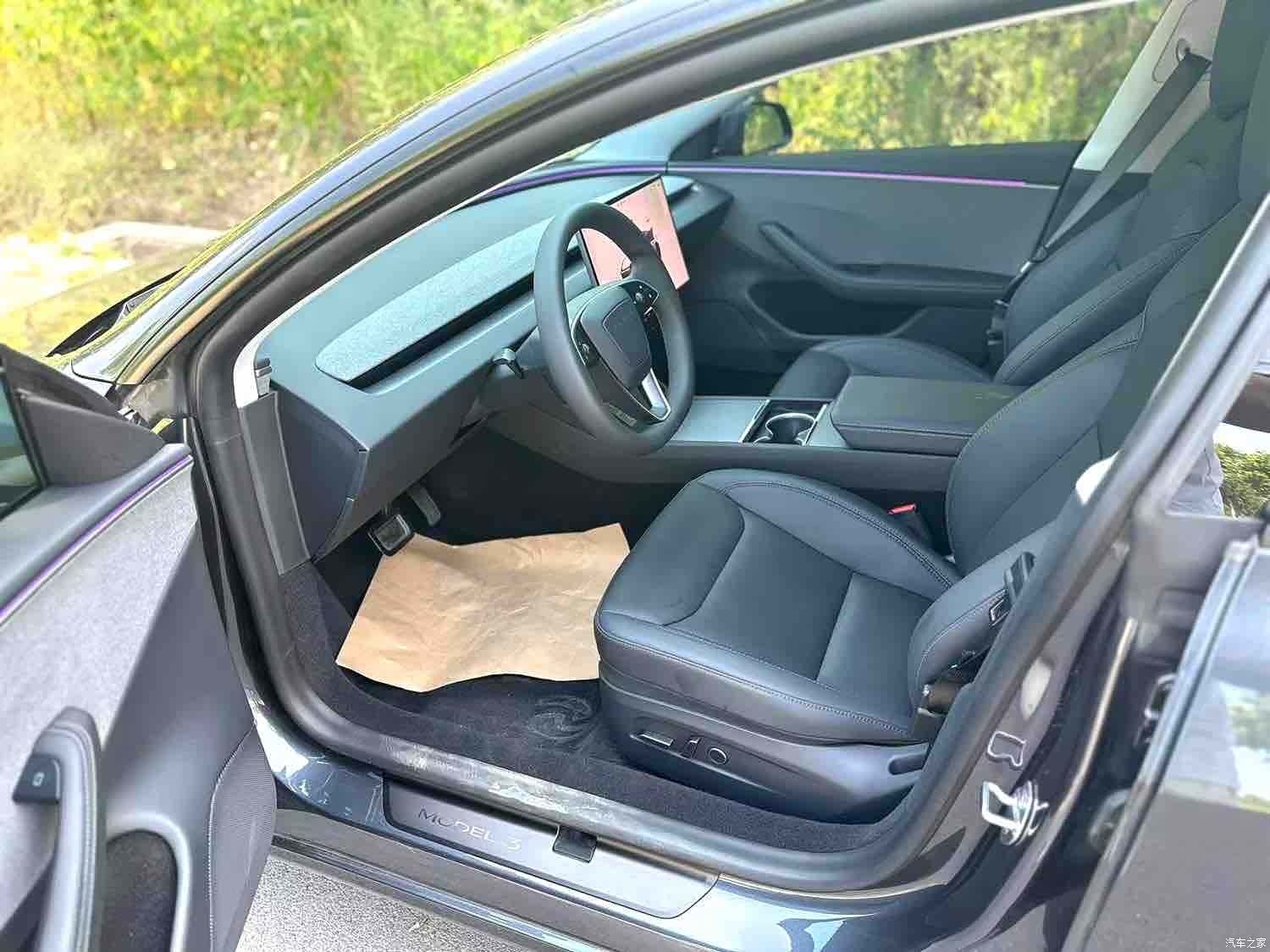 Tesla Model 3, 2024 4