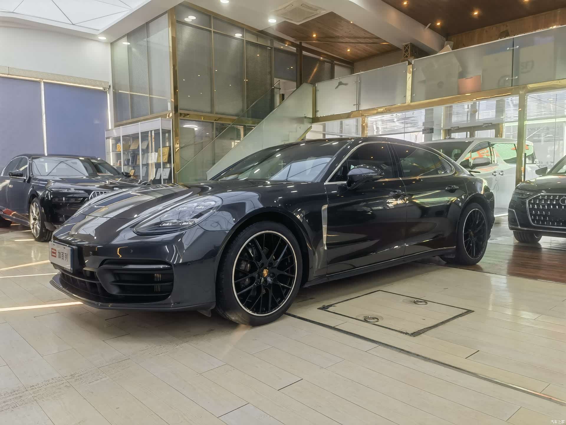 Porsche Panamera, 2021 1